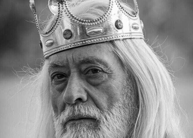 The Kings in Tarot – Masters of Authority, Control, and Vision