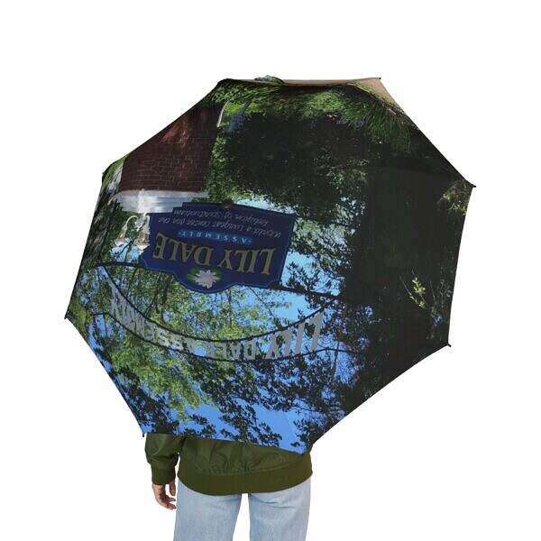 Lily Dale Front Gate Umbrella – Stylish Protection for Rainy Days - Image 4