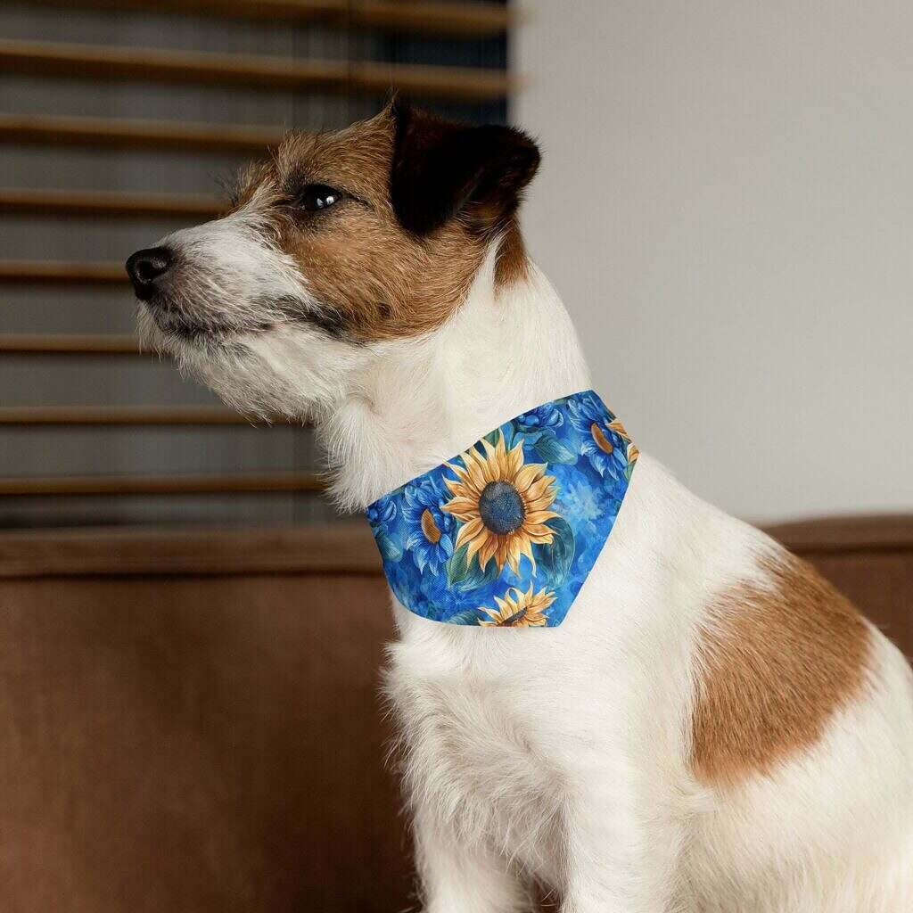Image of a dog modeling the sunflower bandana collar