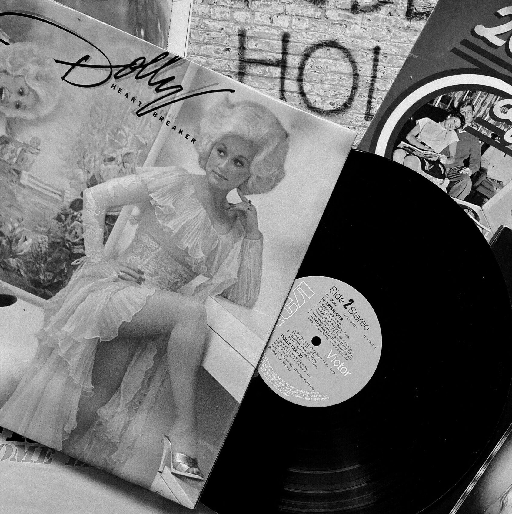Dolly Parton: Hearing the Tarot in Her Songs